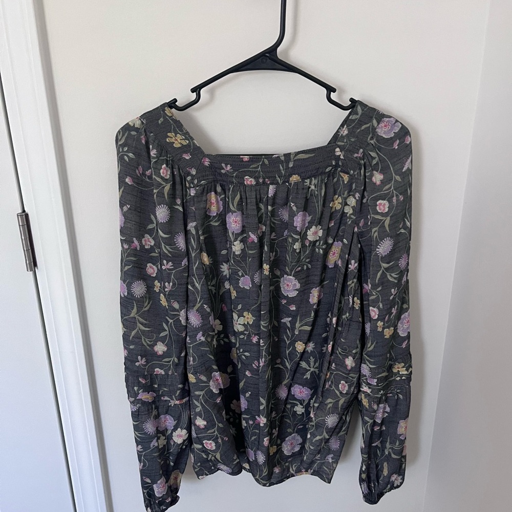 LC Lauren Conrad Floral Blouse in Charcoal